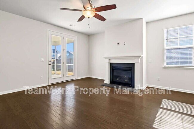 Building Photo - 454 Zenith Blvd