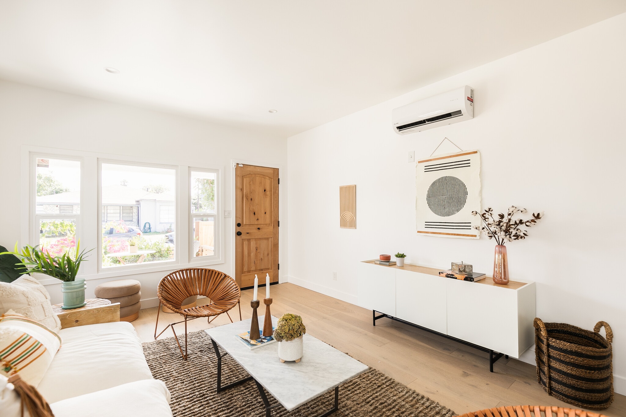 Building Photo - 5847 Ernest Ave