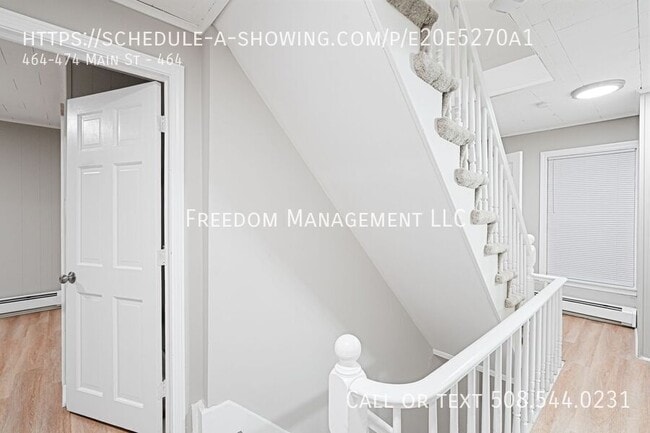 Building Photo - 464-474 Main St-464