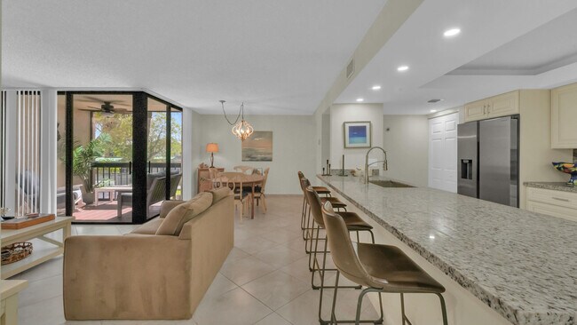 Building Photo - 450 Egret Cir