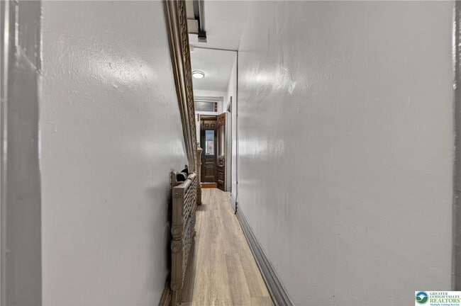 Building Photo - 1139 Linden St