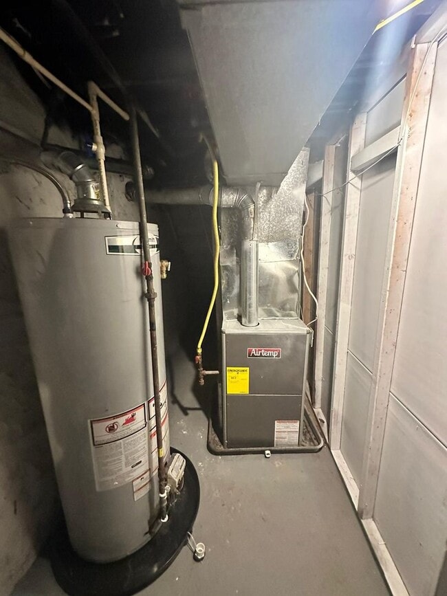 Building Photo - 2761 Baker St