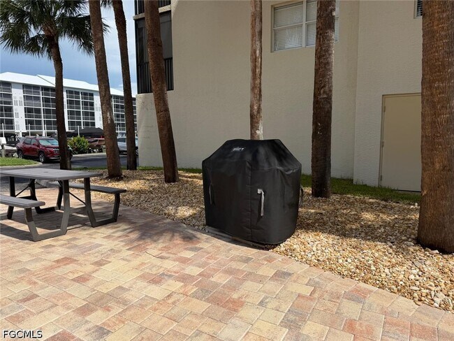 Building Photo - 4471 Bay Beach Ln