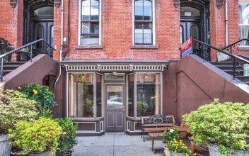 Building Photo - 202 Warren St