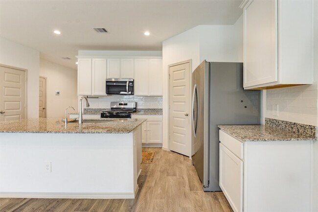 Building Photo - 7319 Sunset Crk Dr