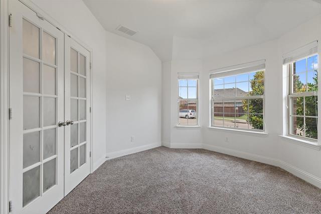 Building Photo - 920 Kinghaven Dr