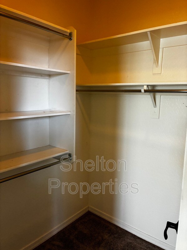 Building Photo - 10326 E Corbin Ave