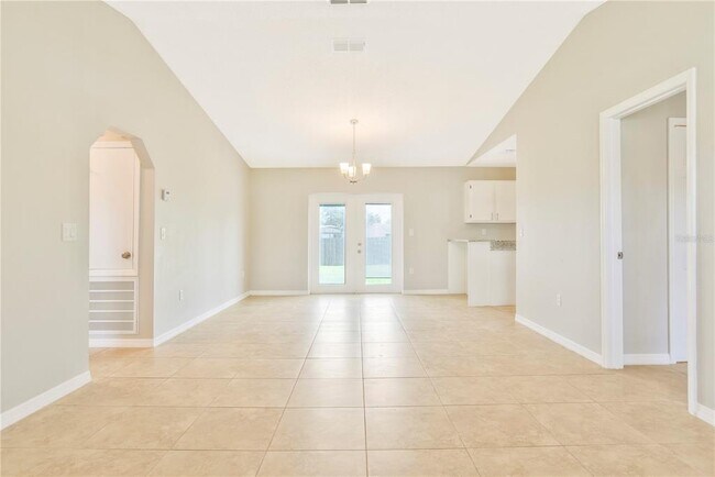 Building Photo - 901 San Paulo Way