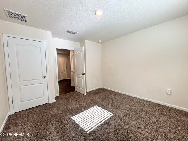 Building Photo - 2270 Willow Springs Dr