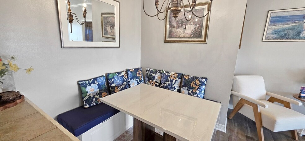 Building Photo - 1805 Irish Hill Dr