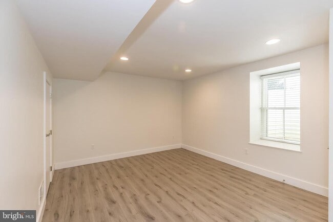 Building Photo - 229 N Whitford Rd