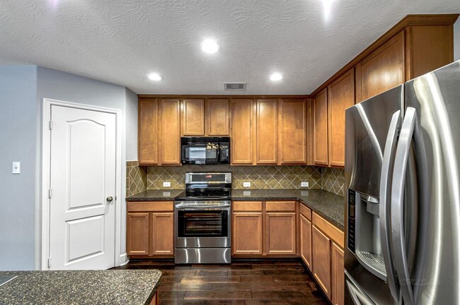 Building Photo - 22435 Stamford Brook Ct