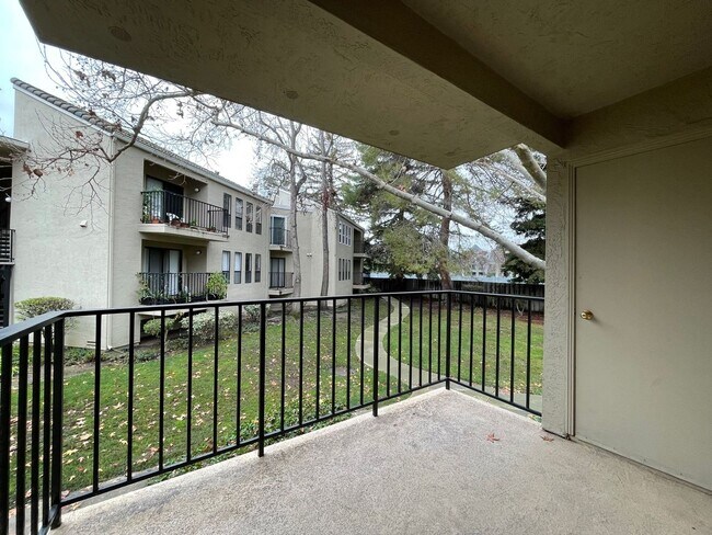 Building Photo - 1910 Barrymore Common #A, Fremont, CA 94538