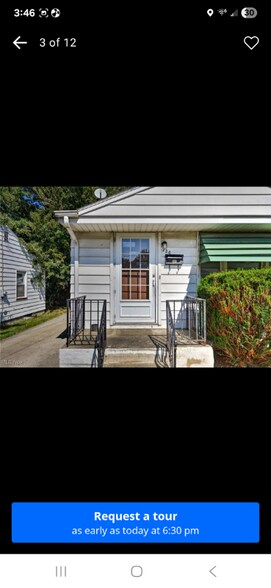 Building Photo - 724 Laclede Dr