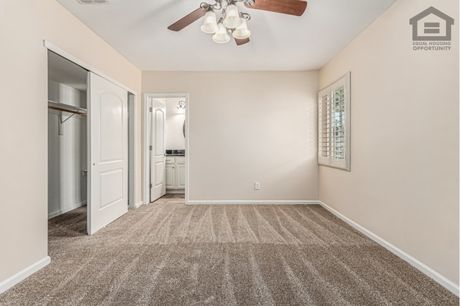 Building Photo - 3Bed/3Bath House at Thomas/7th Ave! Ready for Immediate Move-In! -- NO HOA! FULLY REMODELED!