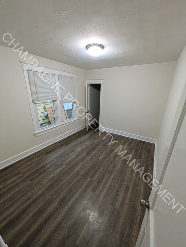 Building Photo - 3 Bedroom Home, centrally located in the heart of Kansas City