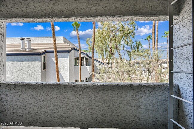 Building Photo - 1331 W Baseline Rd