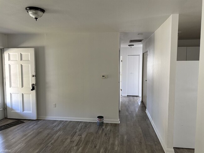 Building Photo - 3 br, 1 bath House - 1605 Susan Jane Court