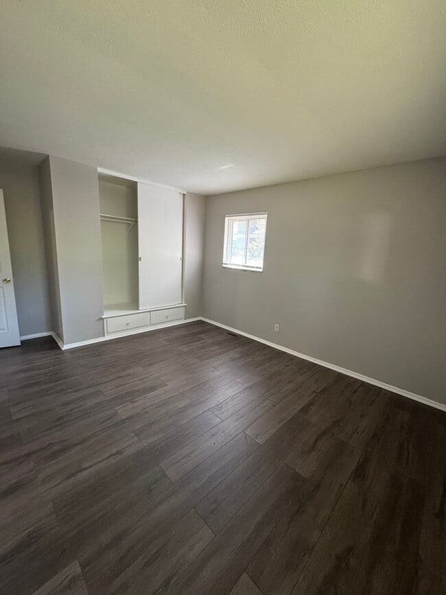 Building Photo - Warren Twp - 3 BR