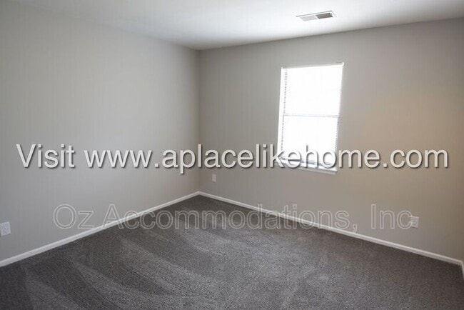 Building Photo - 3139 Eaton St