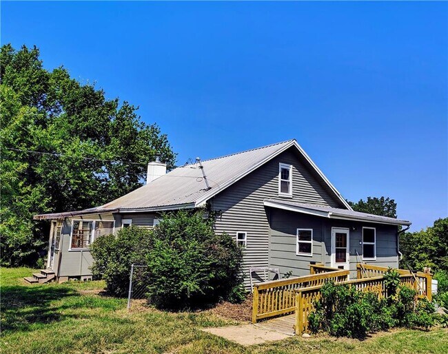 Primary Photo - 14894 Trammel Mountain Rd
