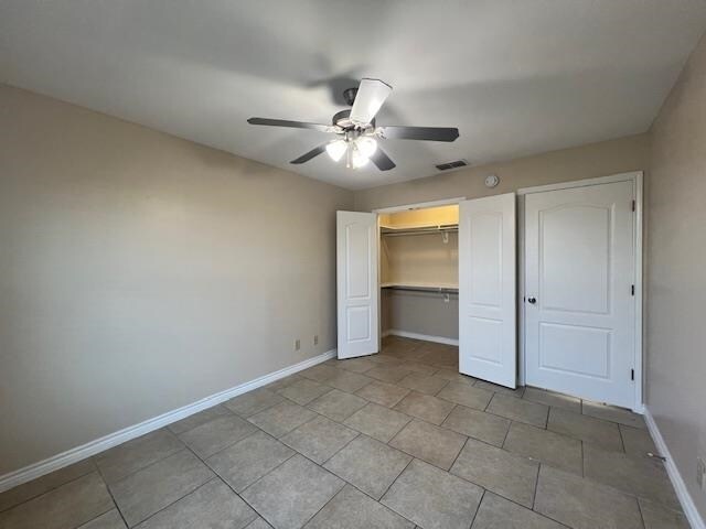 Building Photo - 2720 Camelot Dr