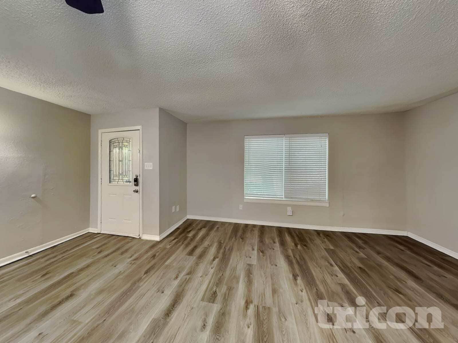 Building Photo - 1210 Green Hill Dr