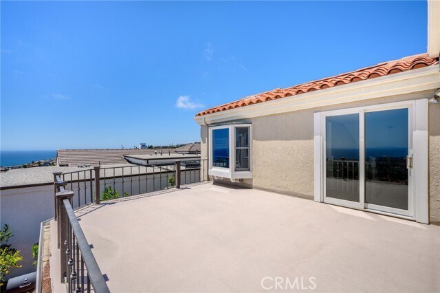 Building Photo - 507 Via Florida