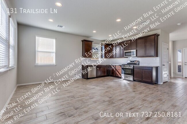 Building Photo - 131 Trailside Ln