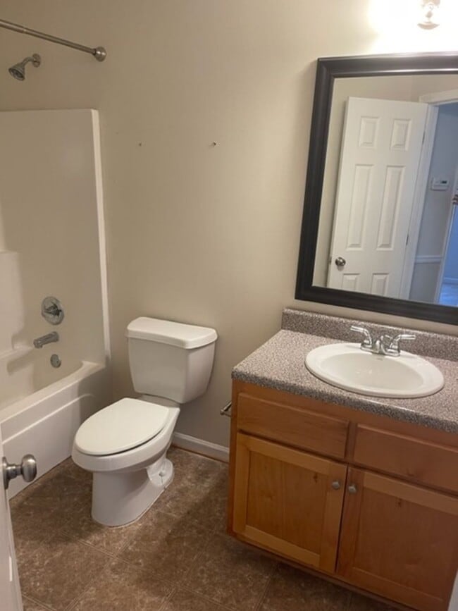 Building Photo - Cobblestone Trace- Oxford's Premier 55+ Co...