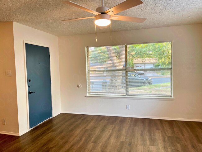 Building Photo - 8024 Echo Wind St