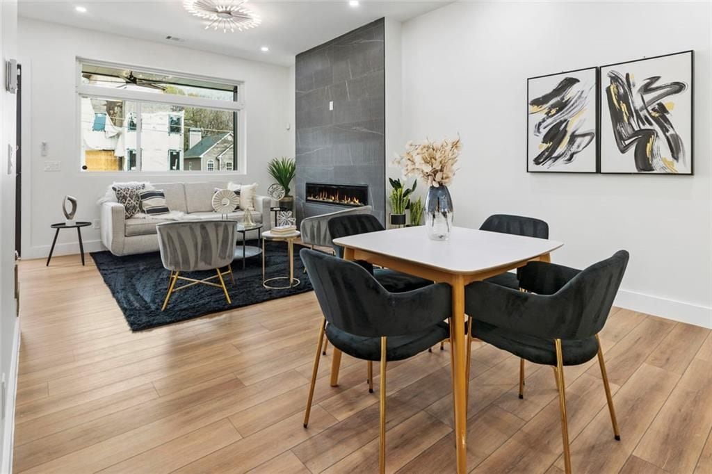 Building Photo - 582 Hope St SW