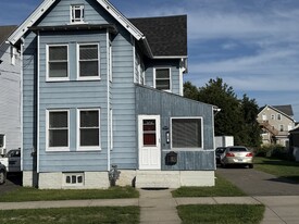 Building Photo - 45 Saint Mary St