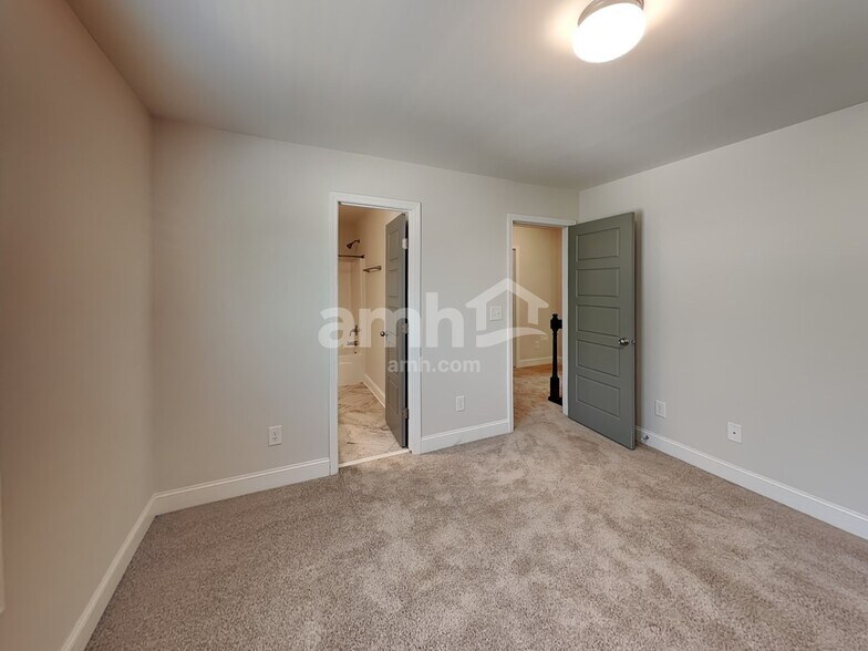 Building Photo - 1139 Victoria Walk Ln