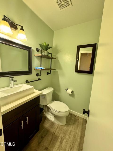 Building Photo - 812 Venwood Ave