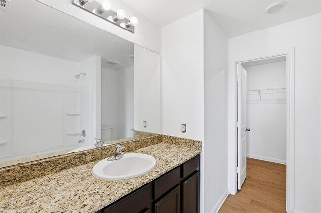 Building Photo - 1013 Woodward Ct
