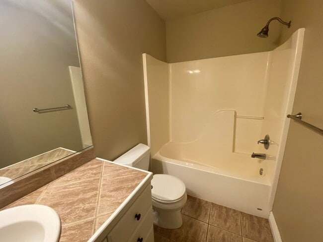 Building Photo - 322 N 50th Ave