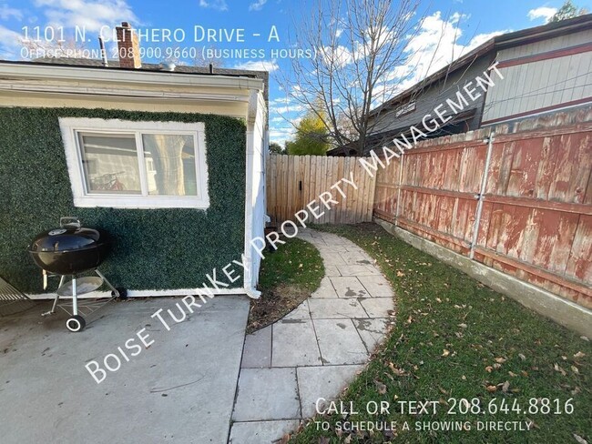 Building Photo - Updated 2 Bedroom Near Veterans Pkwy-$500 ...