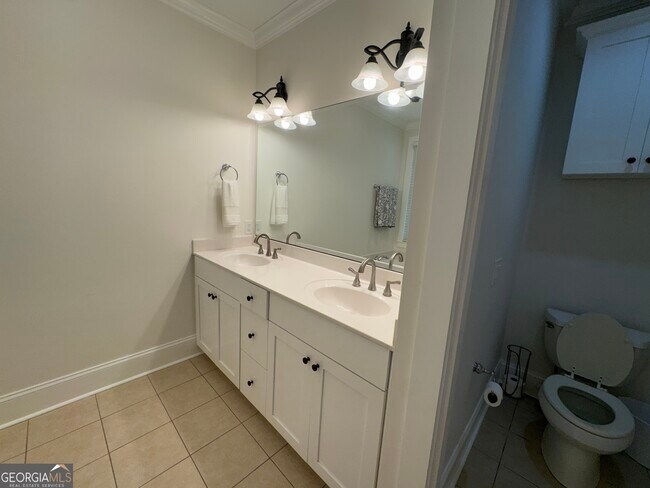 Building Photo - 1010 Tailwater