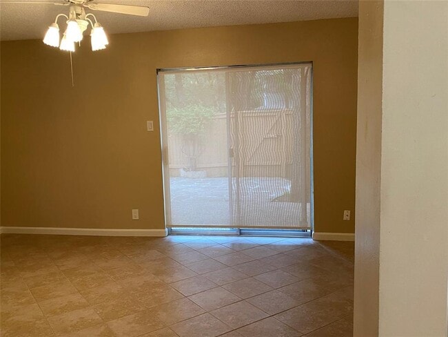 Building Photo - 7922 Ridgeline N