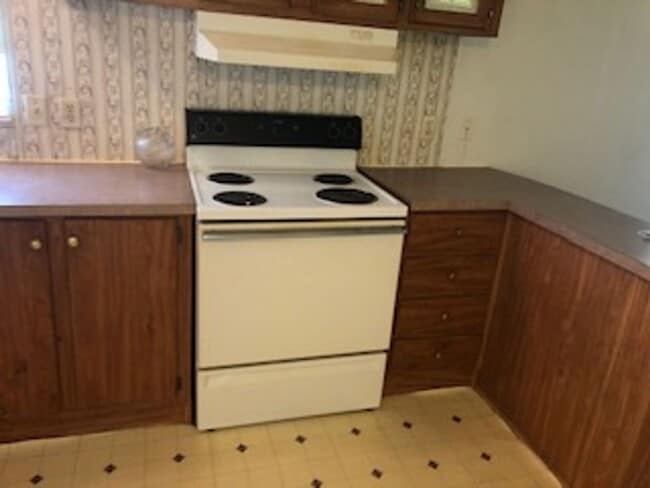 Building Photo - 2 Bedroom Singlewide near Pinetops Hilltop Mobile Home Park