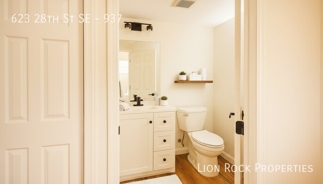 Building Photo - 623 28th St SE