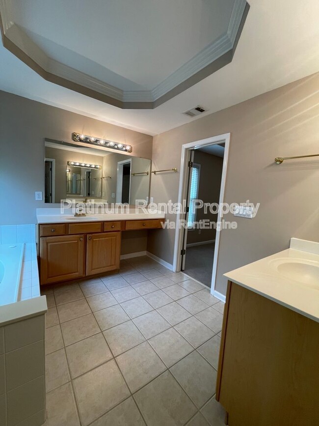 Building Photo - 4916 Durley Ln SE