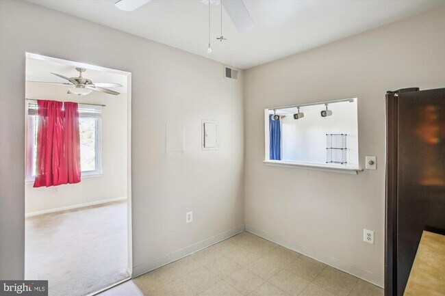 Building Photo - 9712 Kingsbridge Dr