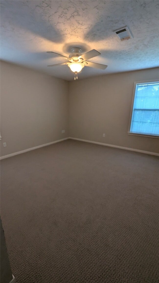 Building Photo - 530 S Shady Ln