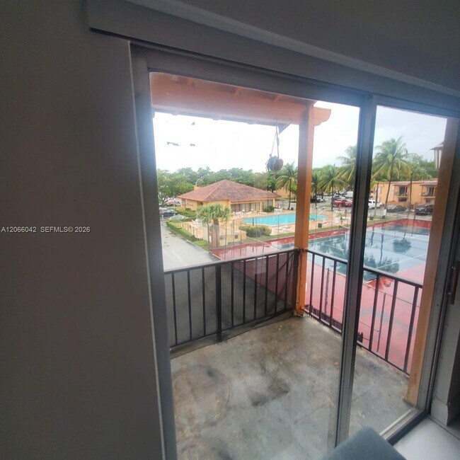 Building Photo - 7151 Miami Lakes Dr