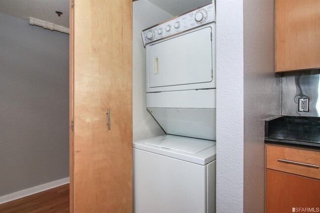 Building Photo - 175 Bluxome St