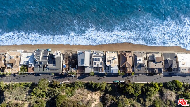 Building Photo - 26940 Malibu Cove Colony Dr