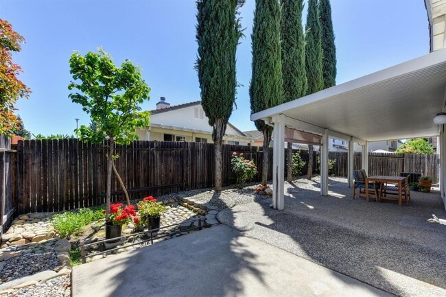 Building Photo - Home for Rent in Gold River, CA