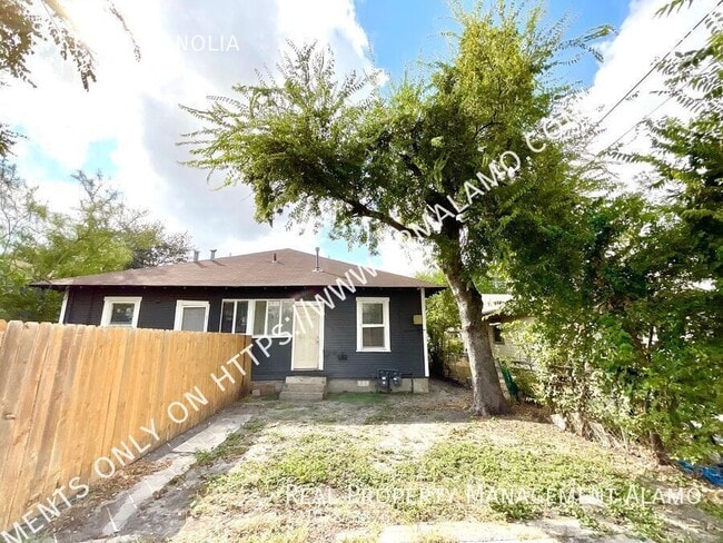 Building Photo - 1411 W. Magnolia-